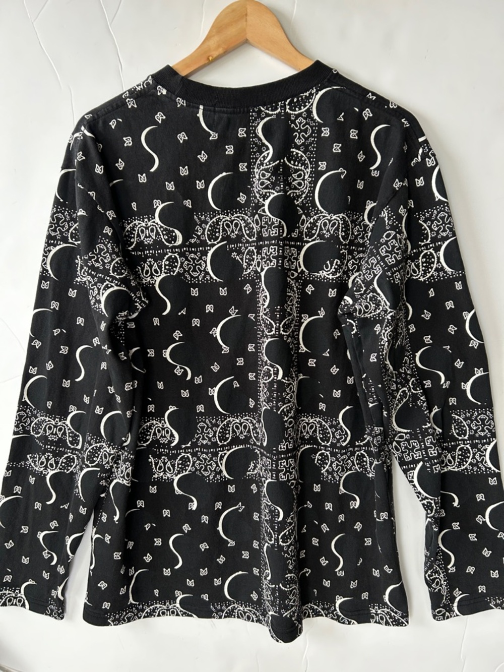 Awake New York Black and White Bandana Print Long Sleeve Top sz L - Picture 5 of 7